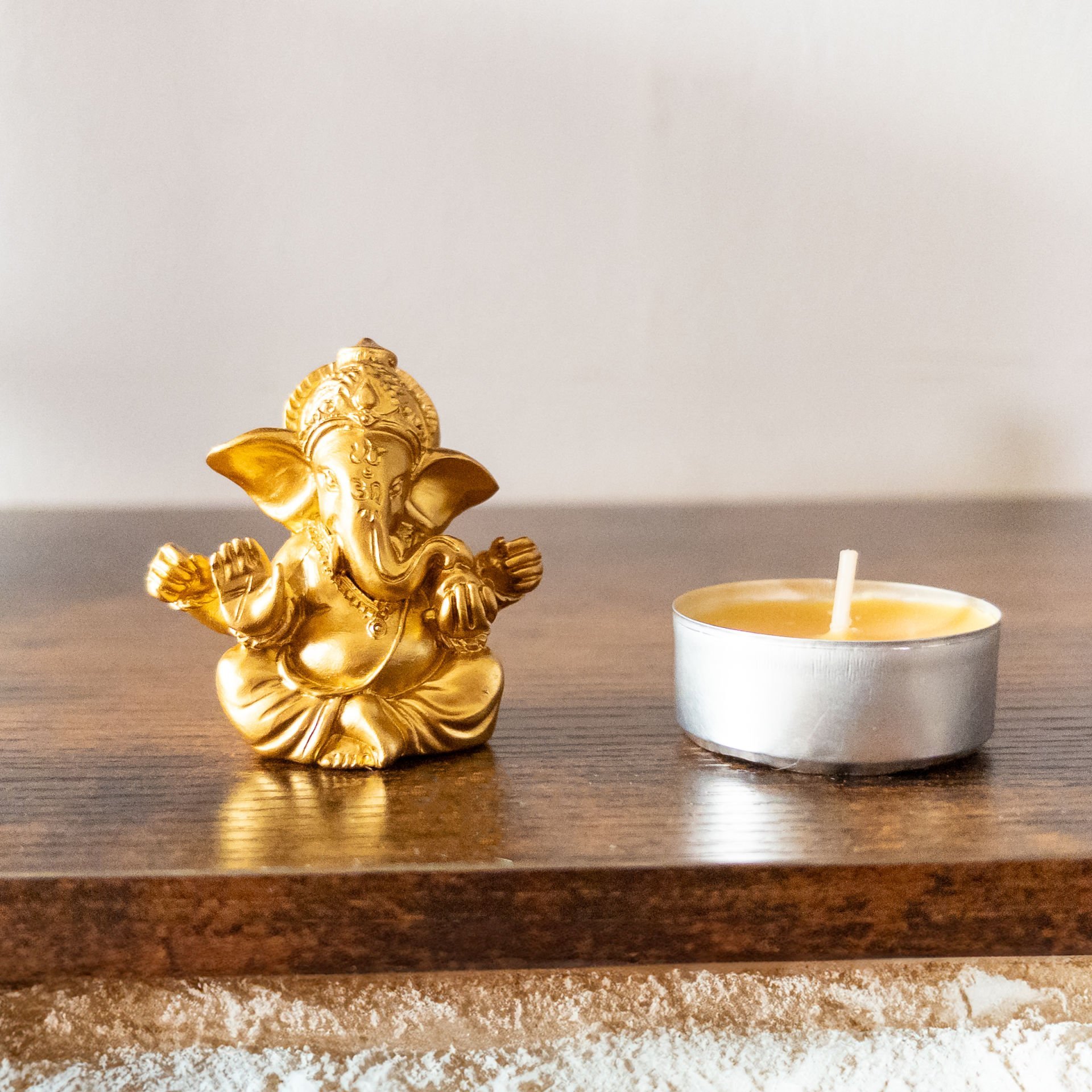 Ganesha Figürü Bereket Ve Bolluk Altın Renkli Büst