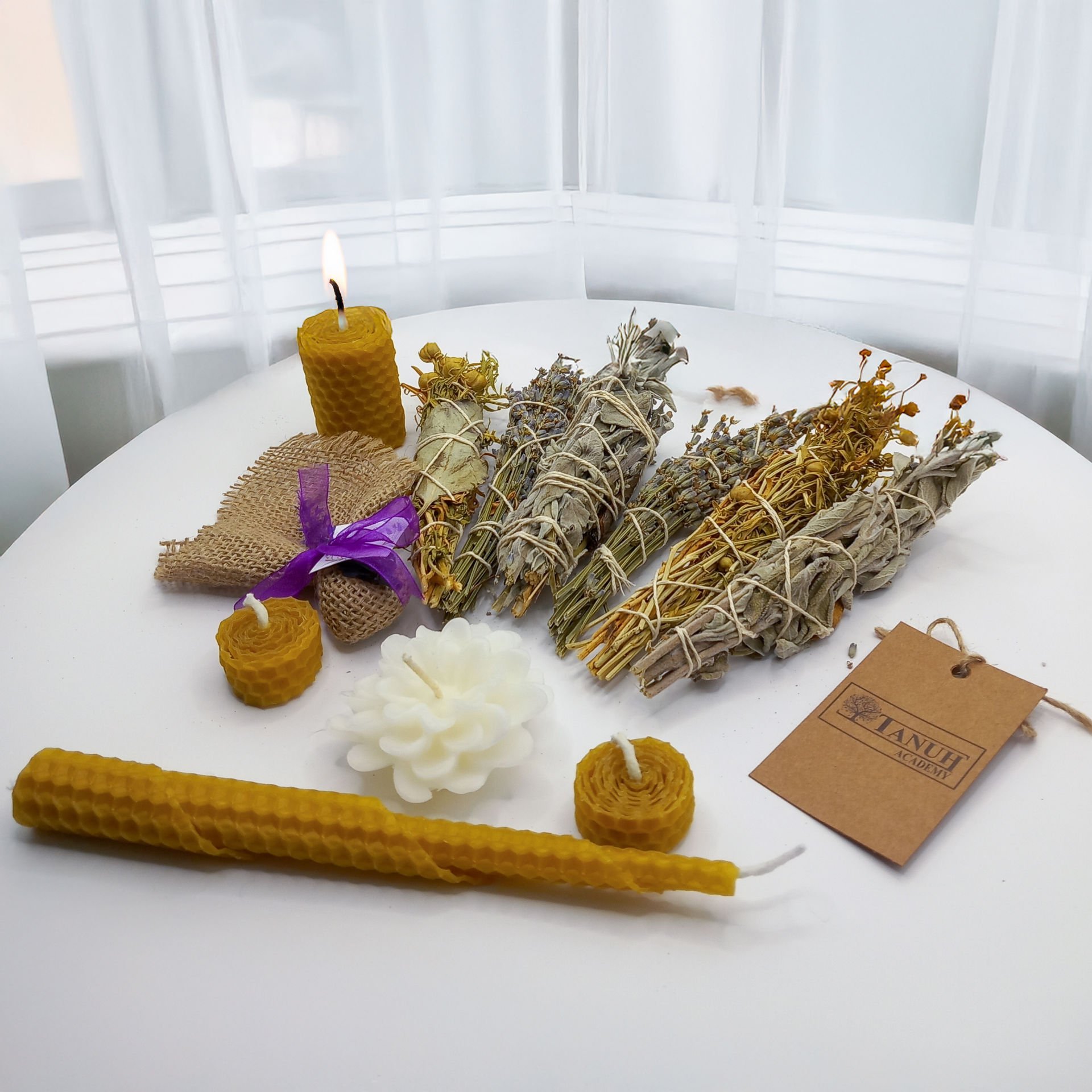 Bereket ve Arınma Seti 1 (4 Balmumu, 1 Lotus Mum, 2 Adaçayı ,2 Lavanta, 2 Üzerlik)