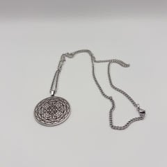 Sri Yantra Desenli Çelik Kolye (Gümüş & Altın Renk Seçenekleri)