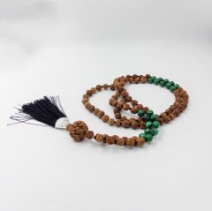 Malakit Taşlı 108li Rudraksha Kolye (Farklı Boyutlar)