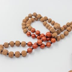 Yıldız Taşlı 108li Rudraksha Kolye (Farklı Boyutlar)