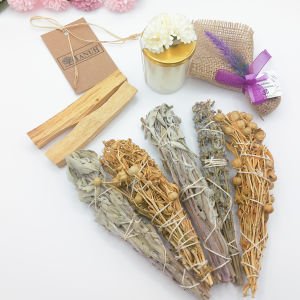 Bereket ve Arınma Seti 5 (2 Palo Santo, 2 Adaçayı, 2 Üzerlik, 1 Lavanta, 1 Mum)