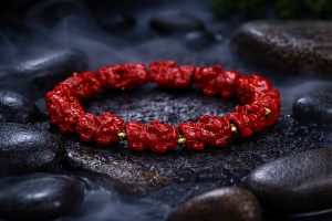 Kırmızı Cinnabar Pixiu Bileklik – Niyet, Koruma ve Sembol Dili